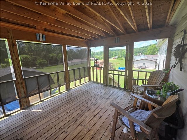 162 Pine Grove Drive, Culloden, WV 25510