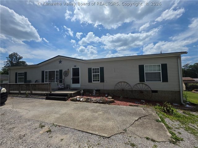 162 Pine Grove Drive, Culloden, WV 25510