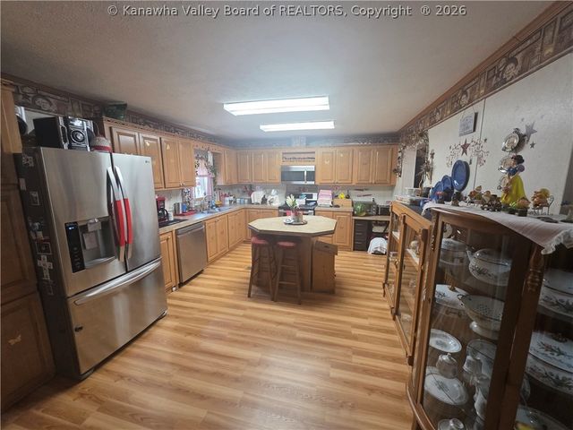 162 Pine Grove Drive, Culloden, WV 25510