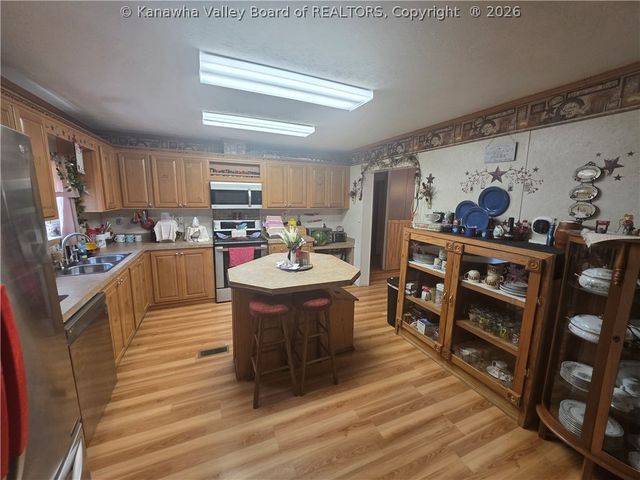162 Pine Grove Drive, Culloden, WV 25510
