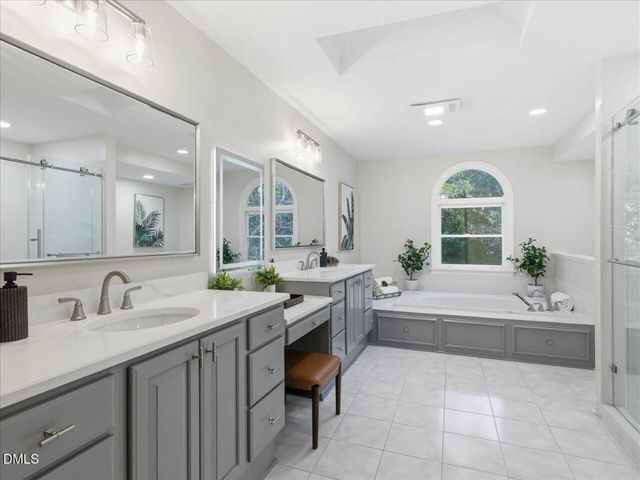 2901 Hunters Bluff Drive, Raleigh, NC 27606