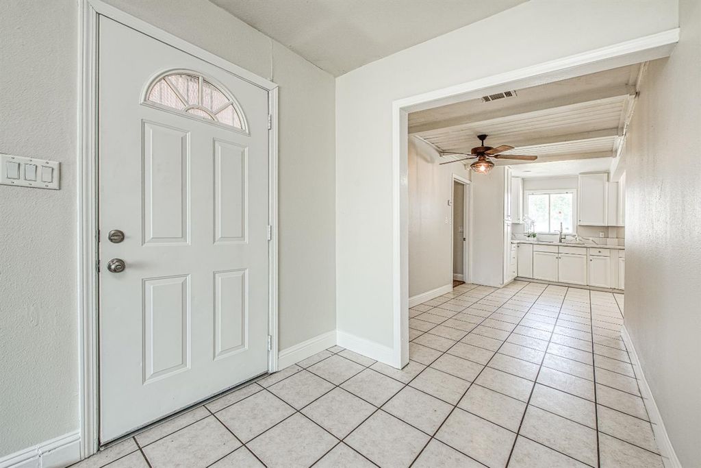 Image 37 of property listing at 5358 W Clinton Avenue, Fresno, CA 93722