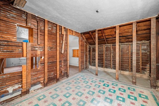 111 S Center Street, Lagrange, OH 44050