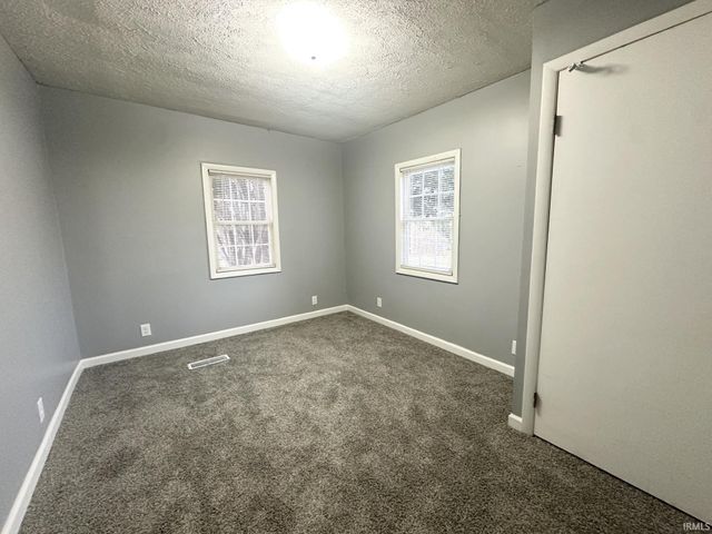 4766 State Road 261, Newburgh, IN 47630