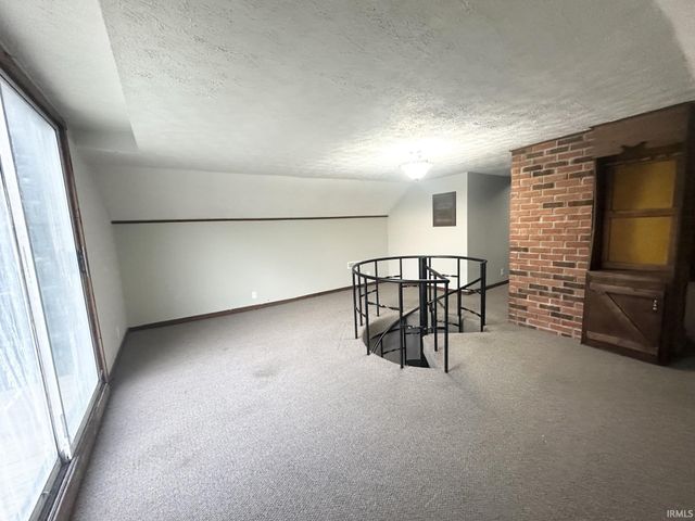 4766 State Road 261, Newburgh, IN 47630