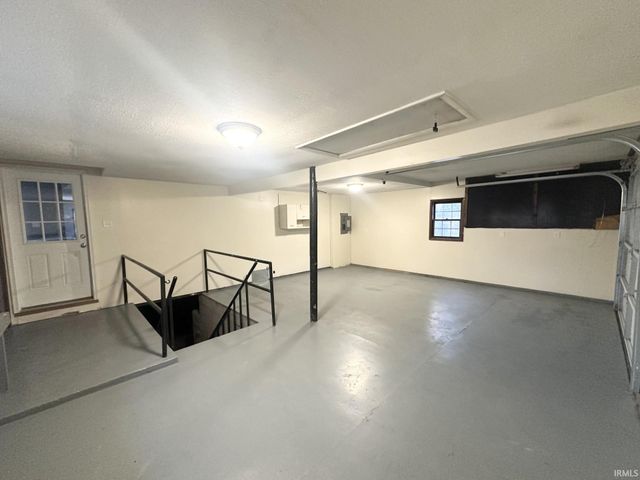 4766 State Road 261, Newburgh, IN 47630