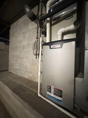 4766 State Road 261, Newburgh, IN 47630