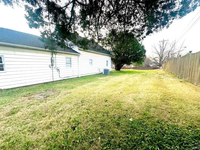 4766 State Road 261, Newburgh, IN 47630