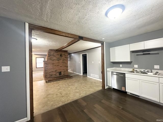 4766 State Road 261, Newburgh, IN 47630