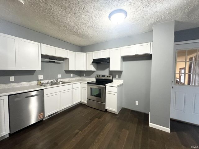 4766 State Road 261, Newburgh, IN 47630