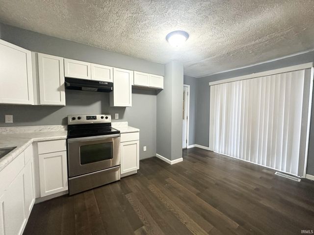 4766 State Road 261, Newburgh, IN 47630