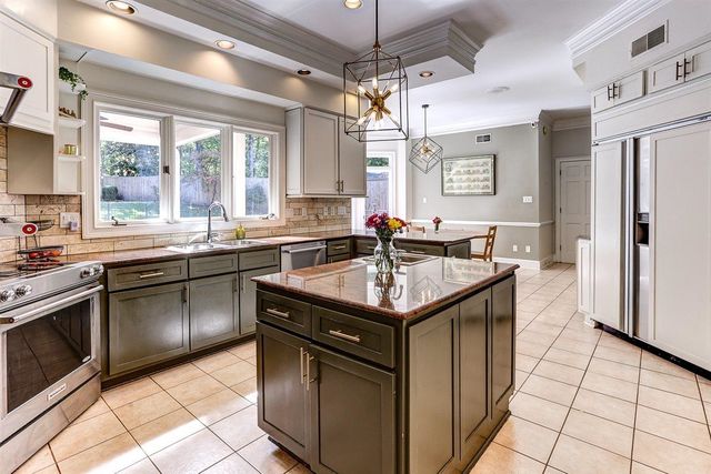 6571 OAK ESTATES DR, Memphis, TN 38119