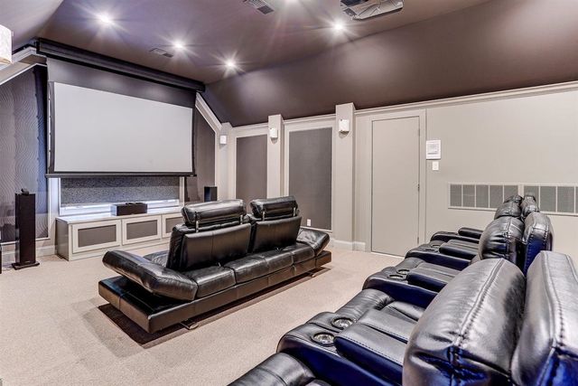 6571 OAK ESTATES DR, Memphis, TN 38119