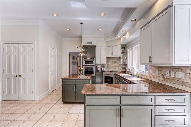 6571 OAK ESTATES DR, Memphis, TN 38119