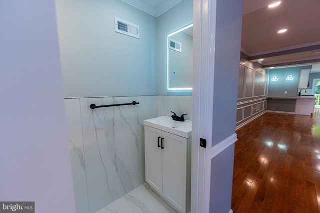 5221 WARRINGTON AVE, Philadelphia, PA 19143