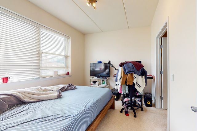 873 N LARRABEE Avenue 304, Chicago, IL 60610