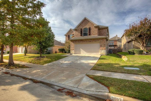 9017 Hawley Drive, Fort Worth, TX 76244