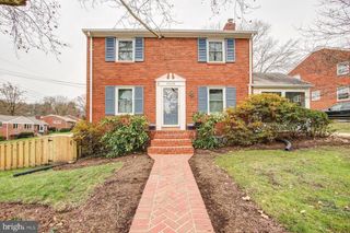 6060 N 9TH ST N, Arlington, VA 22205