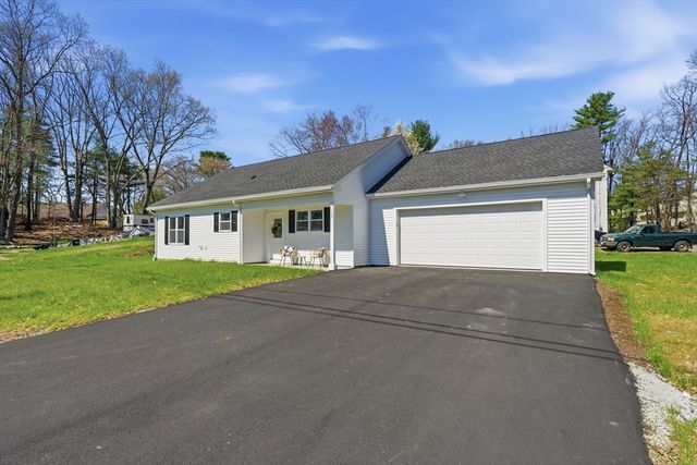109 Navy Yard Rd, Dracut, MA 01826