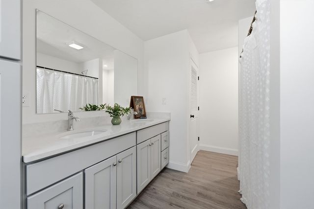 109 Navy Yard Rd, Dracut, MA 01826