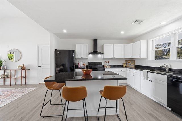 109 Navy Yard Rd, Dracut, MA 01826