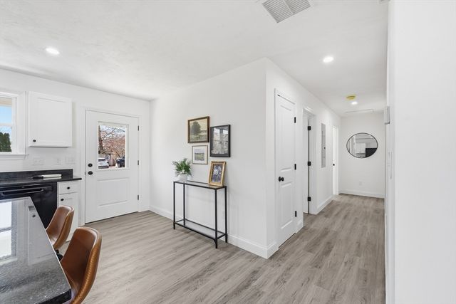 109 Navy Yard Rd, Dracut, MA 01826