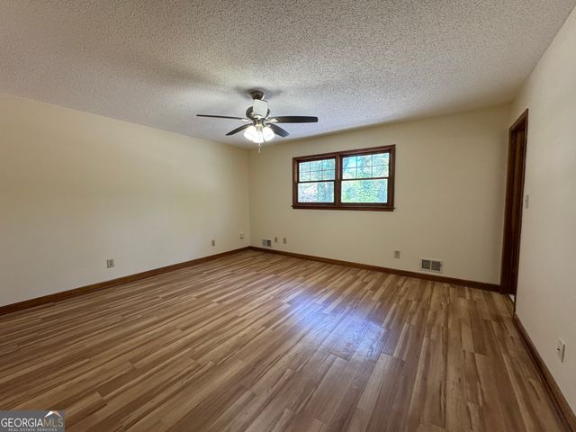 700 Ponderosa Court, Fayetteville, GA 30214