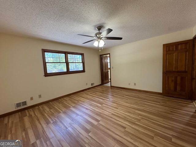 700 Ponderosa Court, Fayetteville, GA 30214