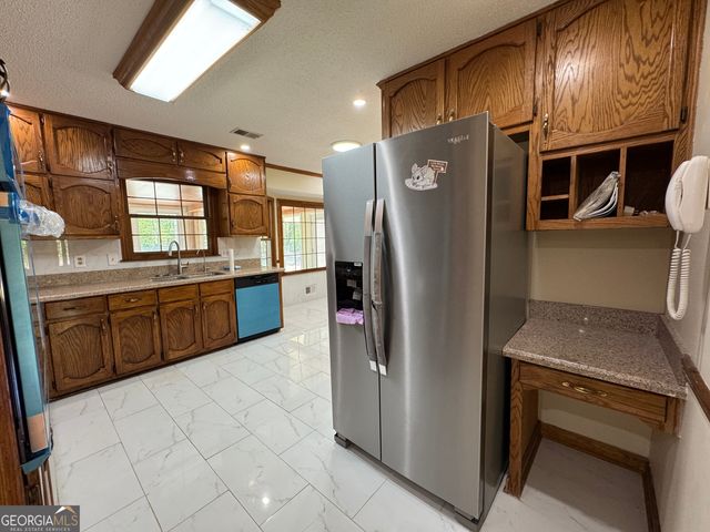 700 Ponderosa Court, Fayetteville, GA 30214