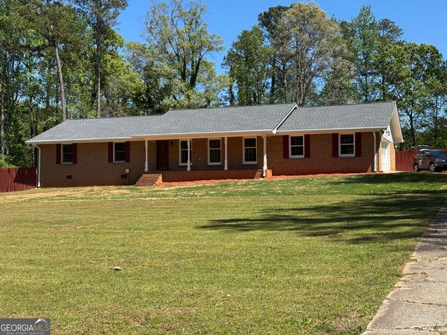 700 Ponderosa Court, Fayetteville, GA 30214