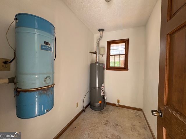 700 Ponderosa Court, Fayetteville, GA 30214