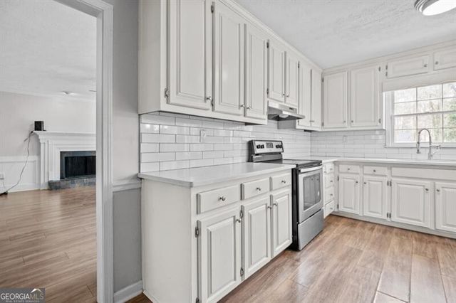 320 Saint Simons Cove, Lawrenceville, GA 30044