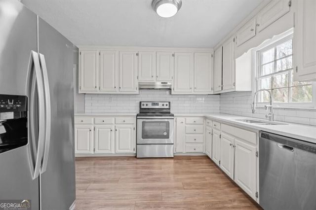320 Saint Simons Cove, Lawrenceville, GA 30044