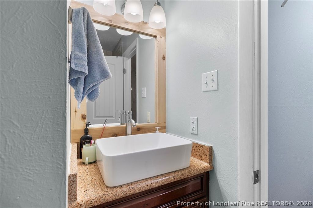 805 Shadowlawn Drive, Fayetteville, NC 28303 — photo 24