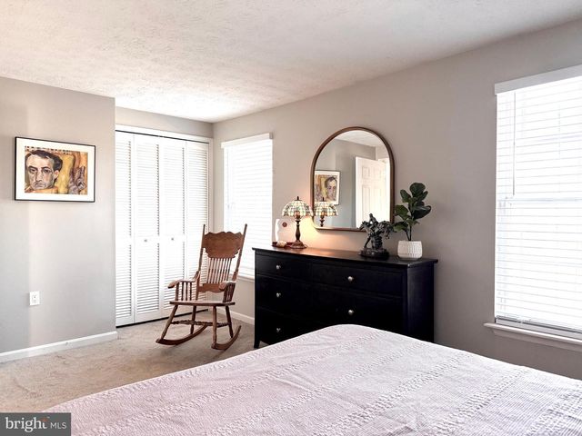 1011 NELSON CT NE, Leesburg, VA 20176