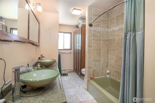 24498 Polte Road, Sedro Woolley, WA 98284