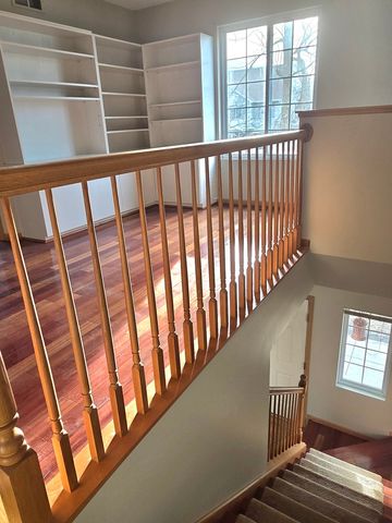 308 Windsor Court C, South Elgin, IL 60177