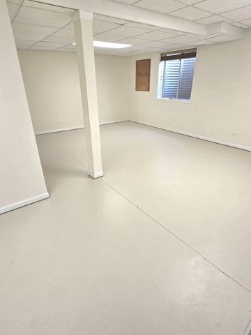 308 Windsor Court C, South Elgin, IL 60177