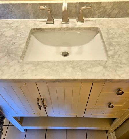 308 Windsor Court C, South Elgin, IL 60177