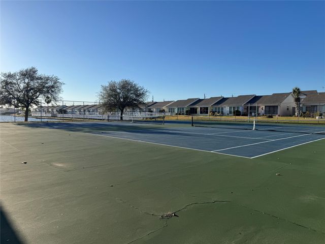 10429 Schaper Road, Galveston, TX 77554