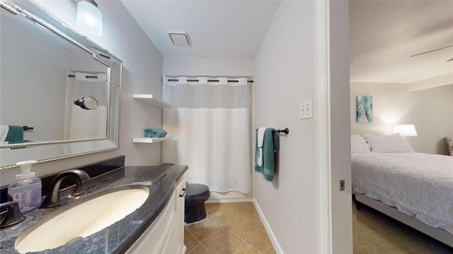 10429 Schaper Road, Galveston, TX 77554