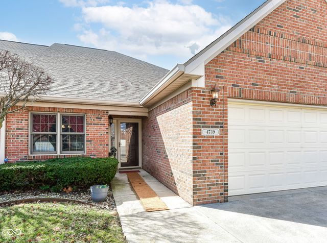 4739 W Harrisburg Court, New Palestine, IN 46163