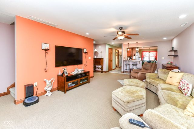 4739 W Harrisburg Court, New Palestine, IN 46163