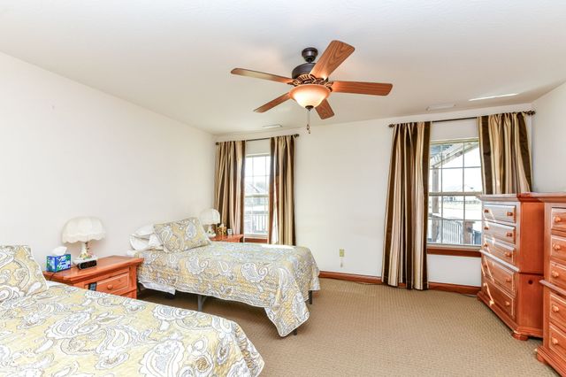 4739 W Harrisburg Court, New Palestine, IN 46163