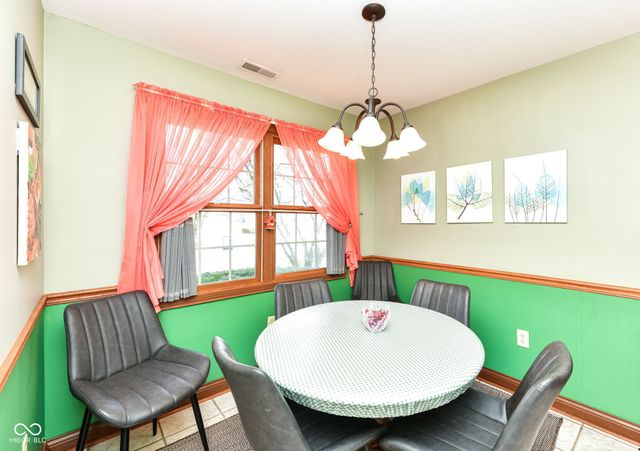 4739 W Harrisburg Court, New Palestine, IN 46163