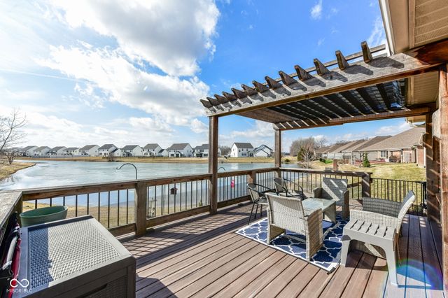 4739 W Harrisburg Court, New Palestine, IN 46163