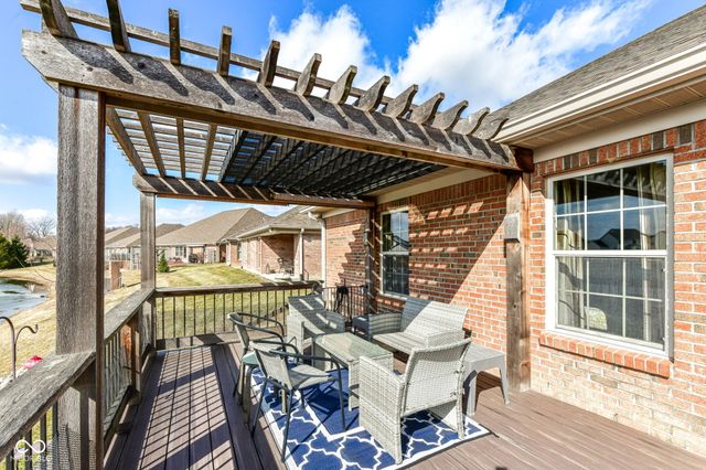 4739 W Harrisburg Court, New Palestine, IN 46163