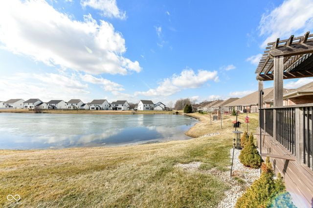 4739 W Harrisburg Court, New Palestine, IN 46163