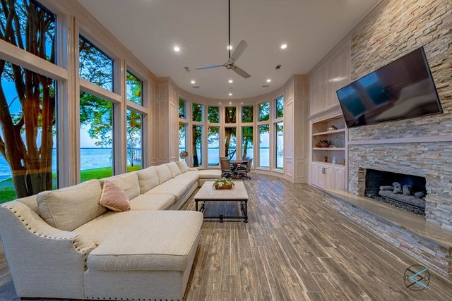 106 Brentwood Drive, Trinidad, TX 75163