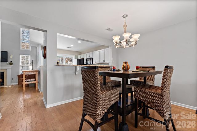 11138 Saintsbury Place, Charlotte, NC 28270